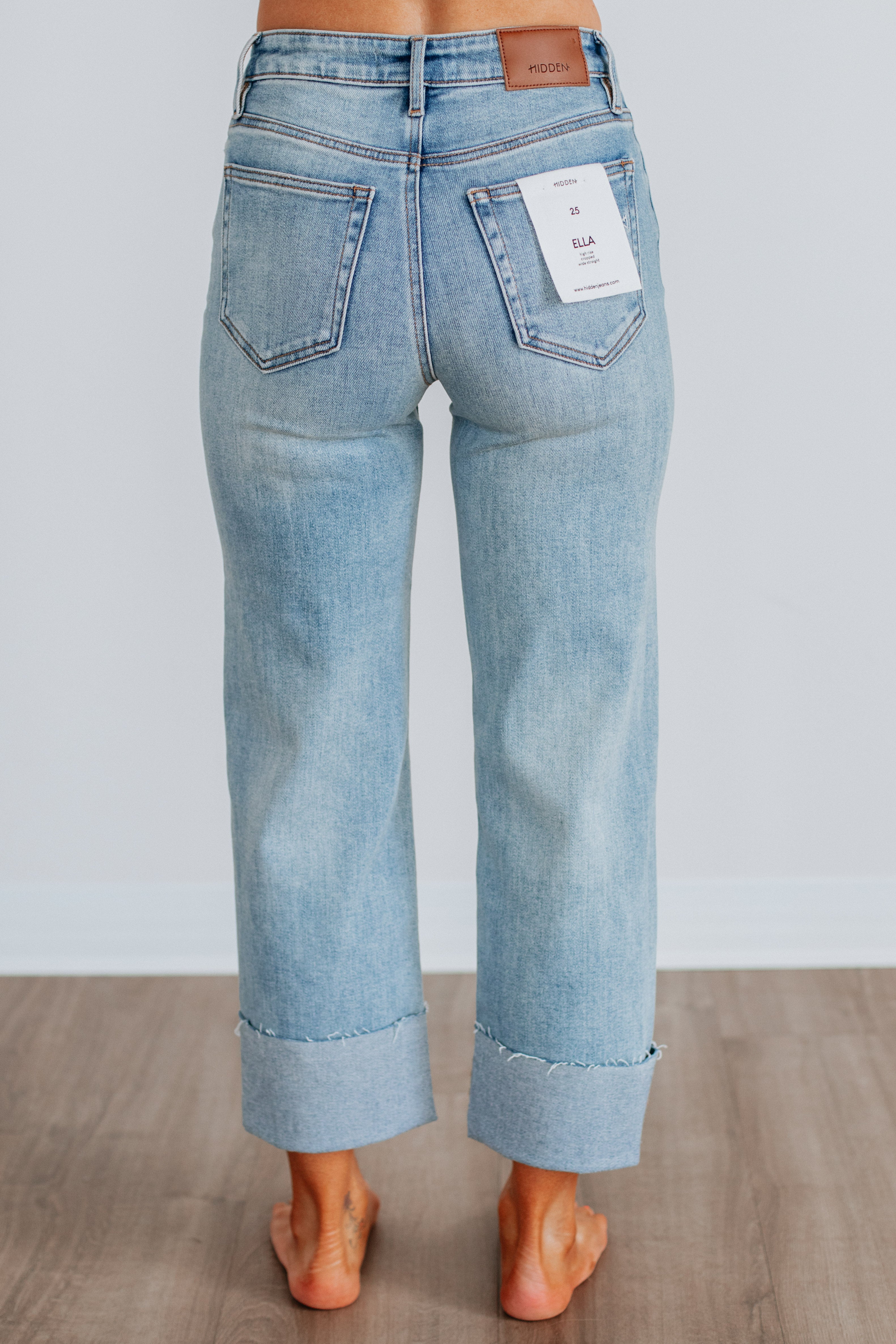 Ella Hidden Jeans - Main Character - Image 4